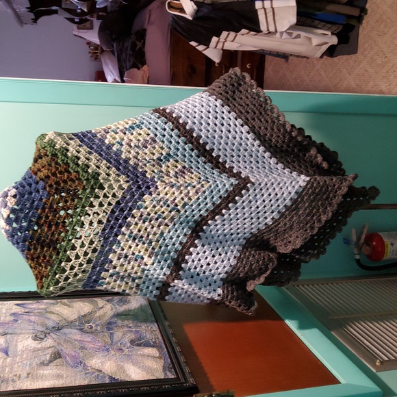 Shawl/ Blanket Throw - Picture 2 of 5